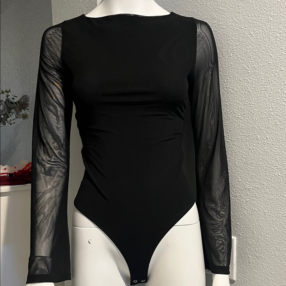 ReoRia Black Sheer Sleeve Bodysuit